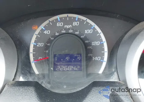 2010 Honda Fit Sport z USA, uszkodzony, nr VIN JHMGE8G40AS001077